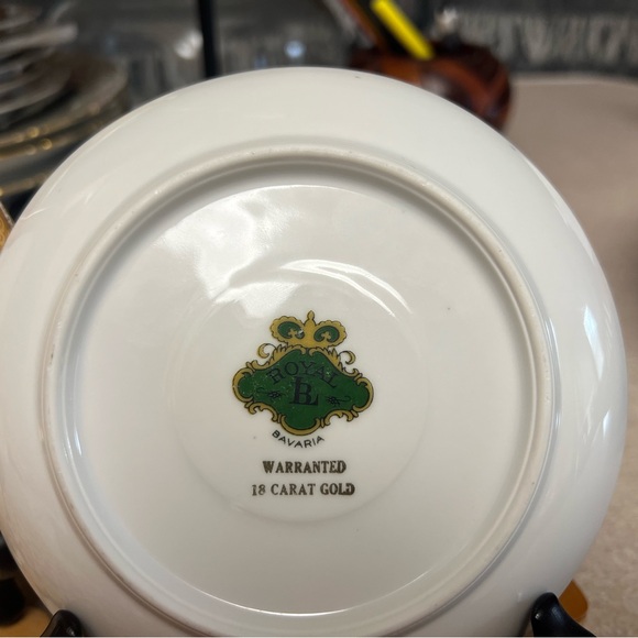 ROYAL LB BARVARIA warranted 18carat gold saucers. Used in good cond. 5.7”dia. - Picture 2 of 12